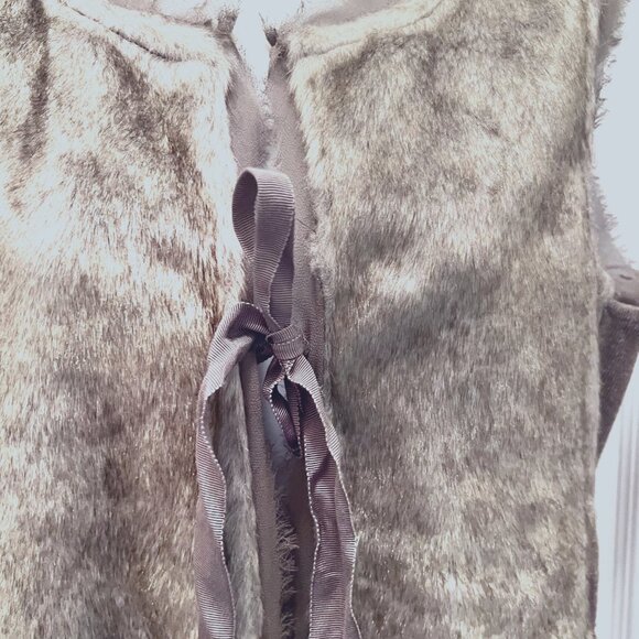 Simply Vera Vera Wang Faux Fur Vest/Shawl Women's-Tie/Front-Sheer Shoulder-Med - Picture 5 of 16